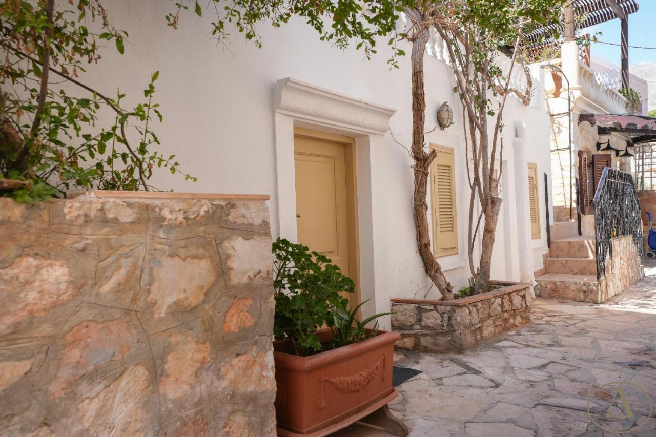 Mansion House Villa Chalki Town Exterior photo